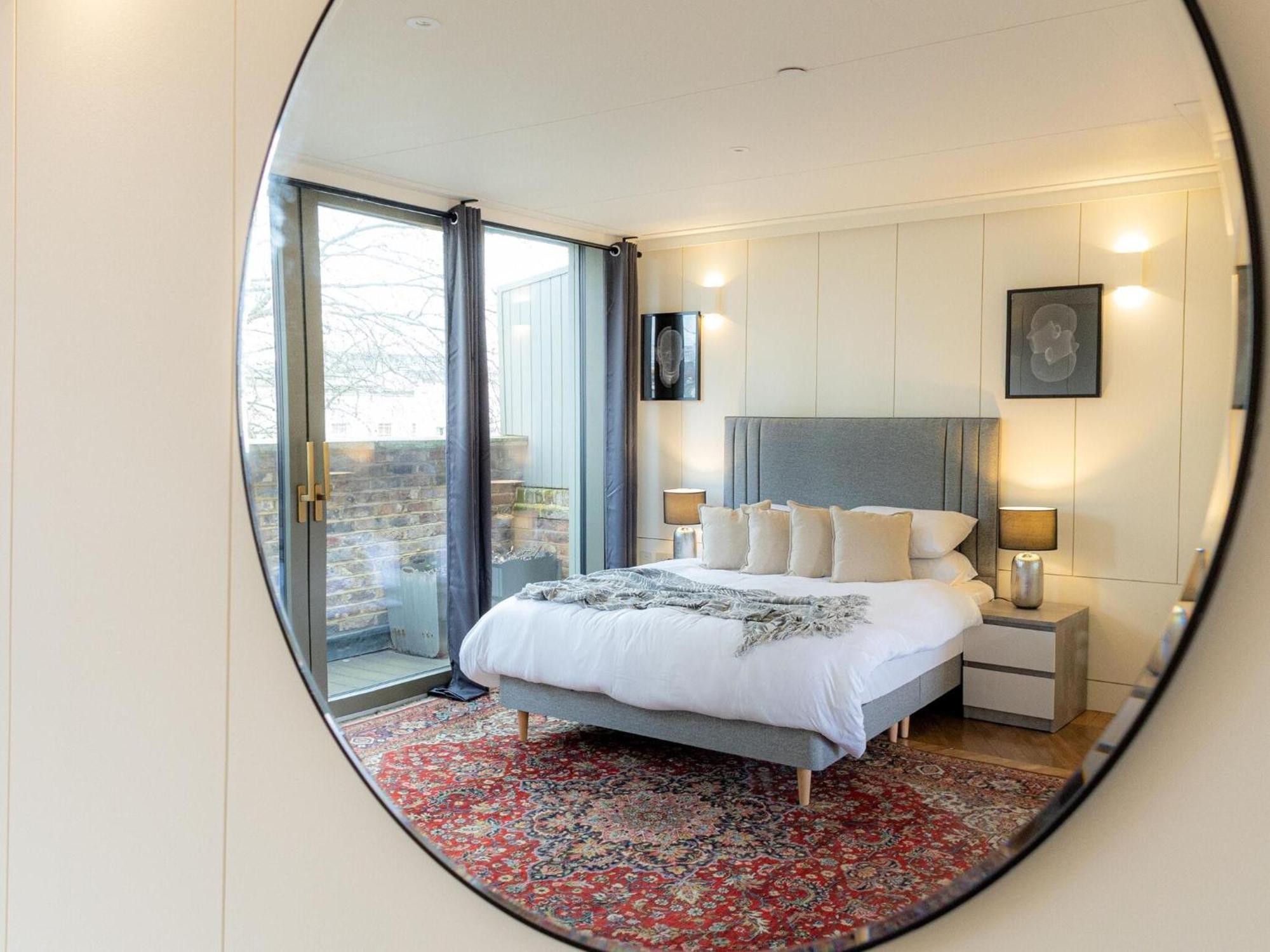 Modern Deluxe Five Bedroom House Near Chalk Farm Station By Belvilla London Exterior foto
